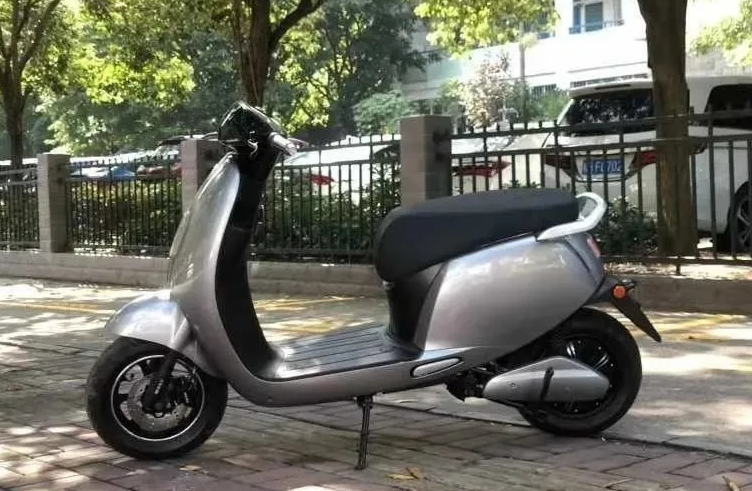 几款超级电动车，最高时速140，续航480公里，车主：还要啥摩托车