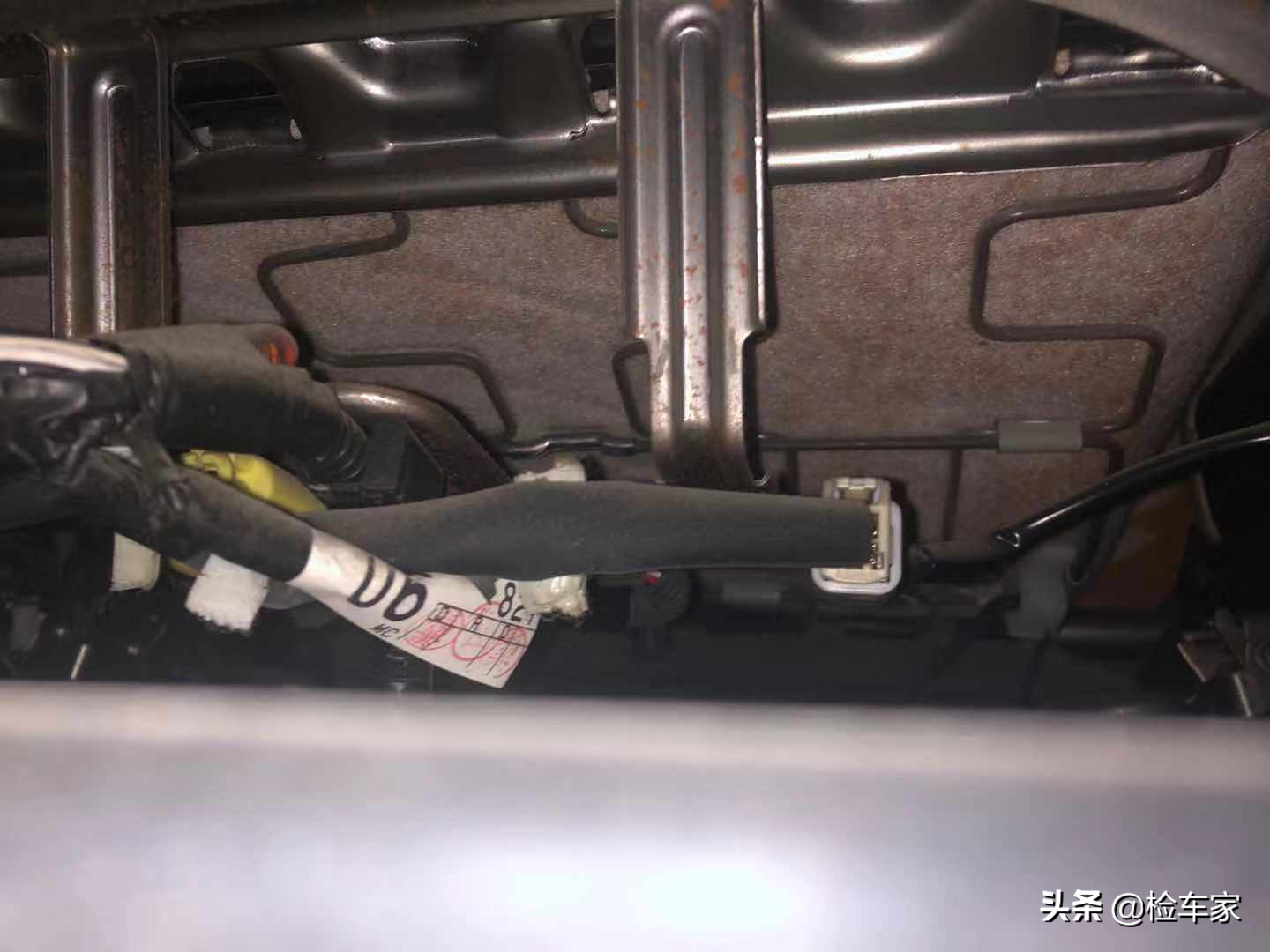 回家过年要旅游，13万买辆丰田普瑞维亚，舒适程度堪比埃尔法