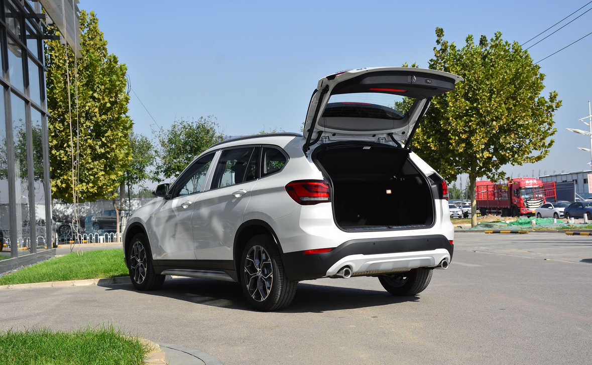 宝马X1成"跳水王"，21w左右就能入手，还买CR-V、途观L吗？