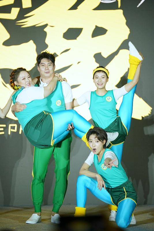 同为开心麻花元老，一个成喜剧之王接班人，一个却成烂片专业户