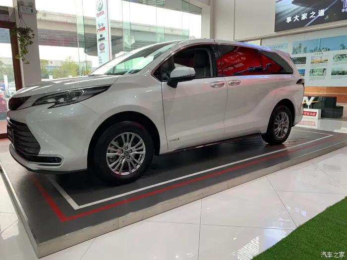 2021å¹´ä¸°ç”°Sienna(èµ›çº³)å�³å°†å›½äº§ï¼Œå¯¹æ¯”ä¹°GL8å�ˆé€‚å‘¢ï¼Ÿè¿˜æ˜¯ä¸°ç”°ï¼Ÿ