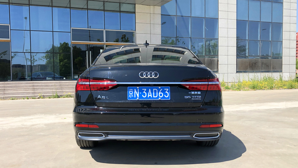 试驾全新奥迪A6L：它的特点是沉稳还是舒适？