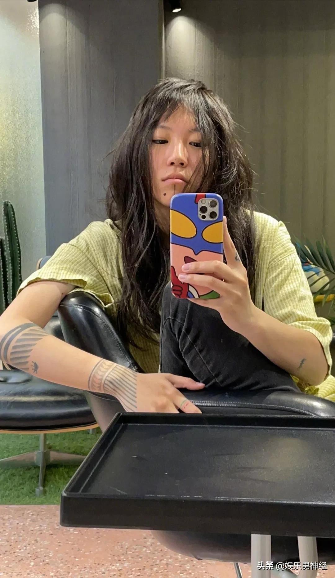 你以为窦靖童只是王菲窦唯的女儿吗，她的人生远比你想象的精彩