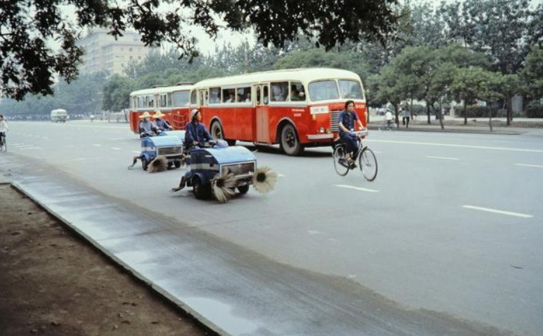 禁摩30多年后，摩托車迎來2項(xiàng)“新政策”，車主拍手叫好