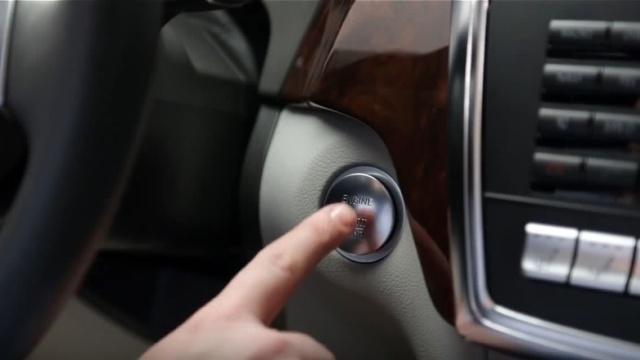 你真的会开自动挡？你可能连起步就错了，这才正确起步方式