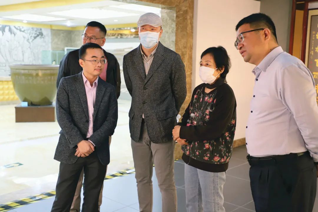 一周之内，众多艺术家纷至沓来，莅临马可波罗控股，所为何事？