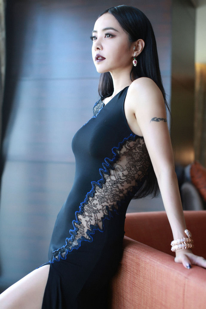 41岁蔡依林体重仅80斤,身材姣好线条匀称,自曝3点身材管理秘诀