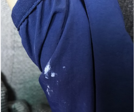 宝宝玩颜料弄脏衣服？教你轻松洗净小妙招