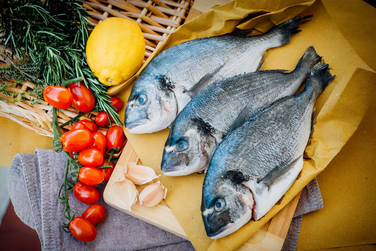 这4种鱼平时尽量少吃，或含有甲醛和重金属，看看有你爱吃的吗？