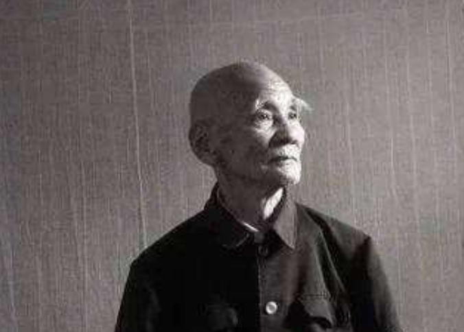 1946�꣬6ǧ����ž����о���Χ��һ����վ���������ܰ�����ͻΧ