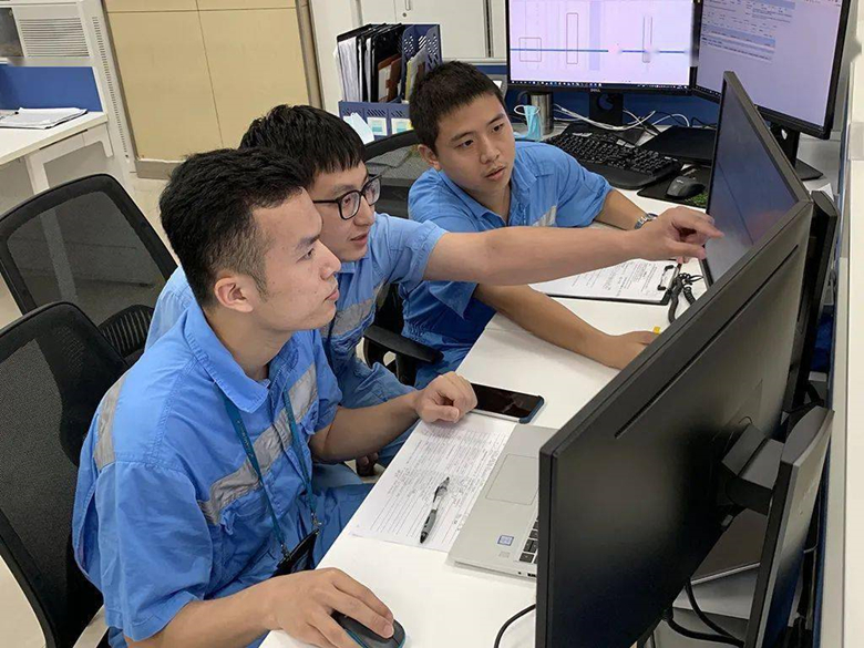 电瓶修复技术——揭秘电池修复设备原理