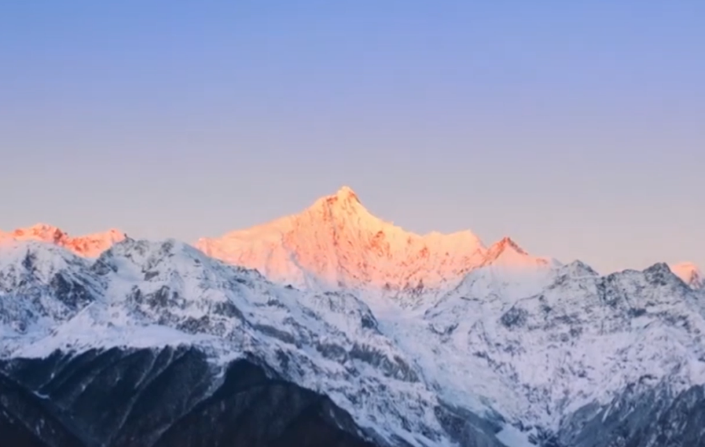 17名登山队员集体遇难，7年后发现登山日记，记录着诡异的过程