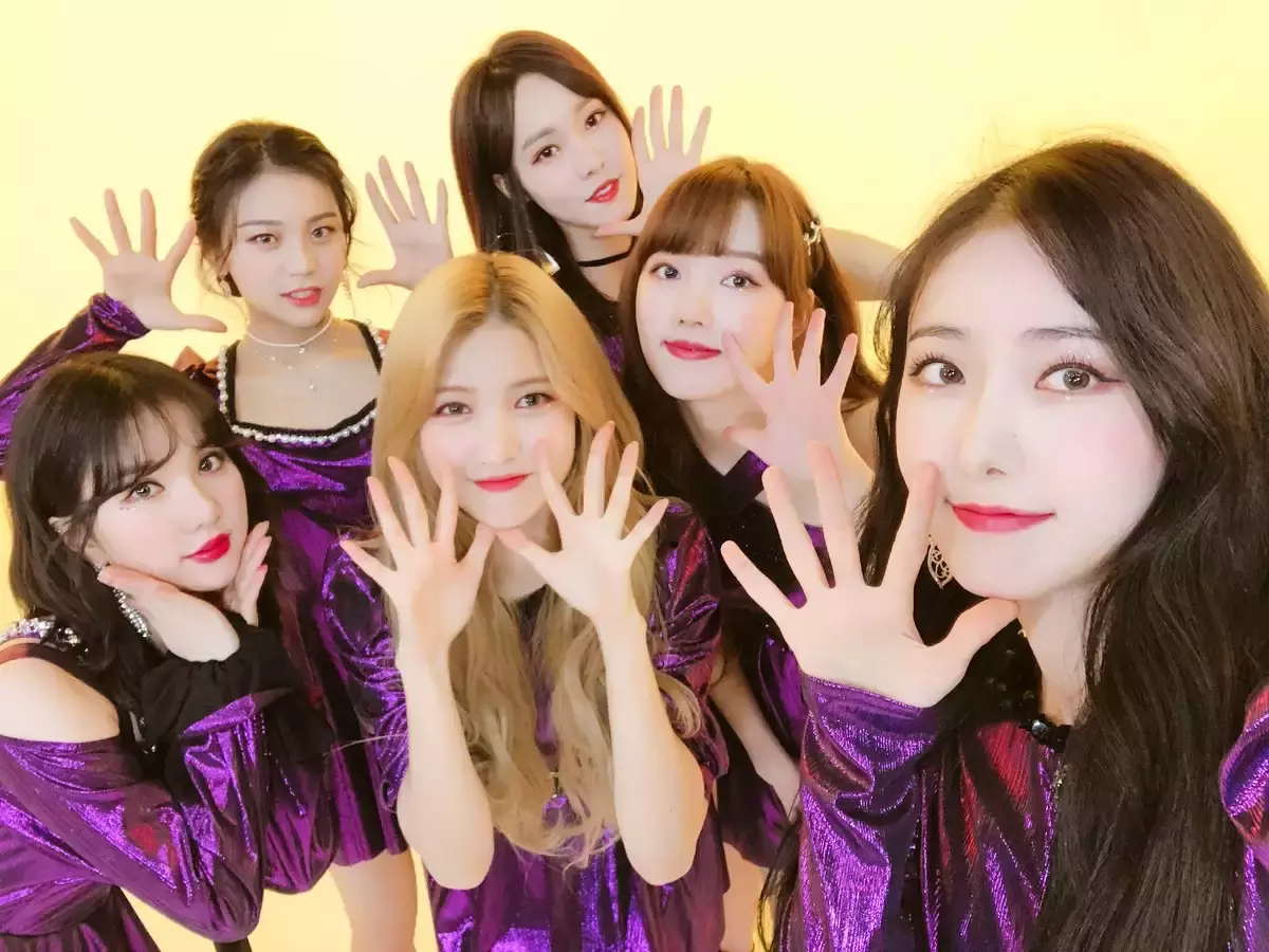gfriend签售会大玩cosplay!变身迪士尼公主超吸睛