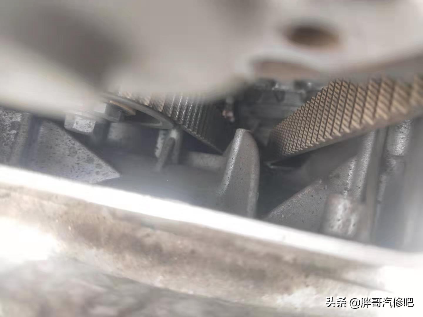 大众1.4EA211发动机“咕噜咕噜”，是正时皮带涨紧器太紧故障吗？