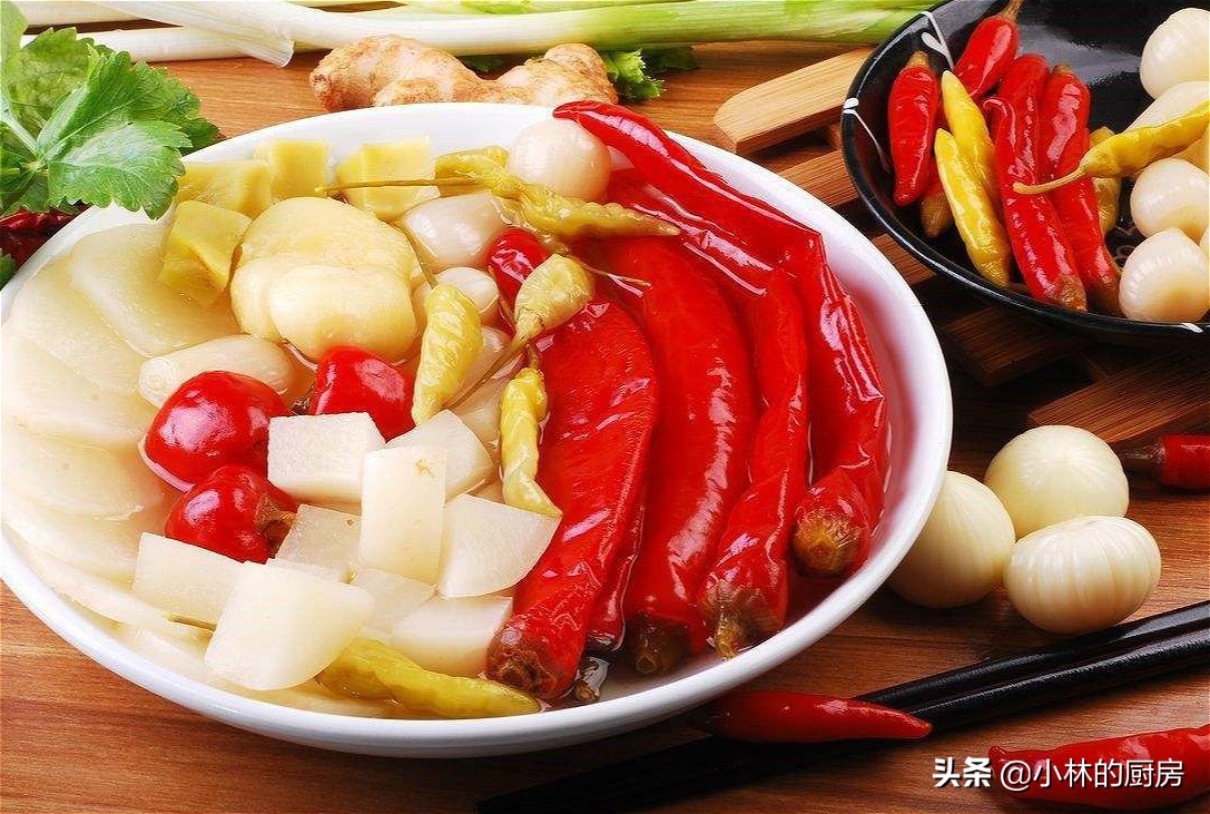 自制泡椒，把水换成用“它”泡，口感脆爽诱人，放一年都不会坏