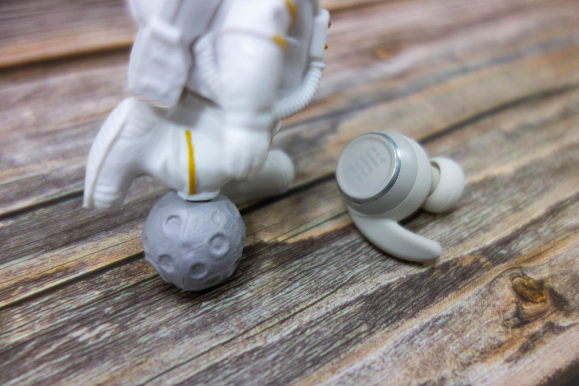 JBL MINI NC主动降噪运动蓝牙耳机：15级可控降噪，智能环境音