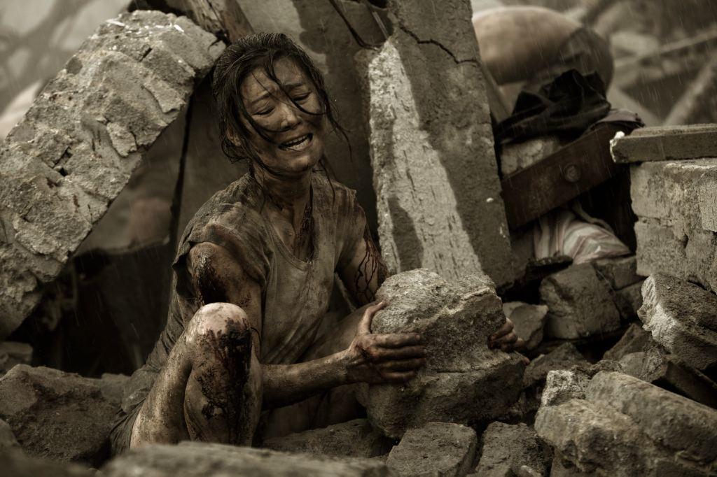 1960年，智利9.5级特大地震引发海啸横跨太平洋，8米巨浪直冲日本