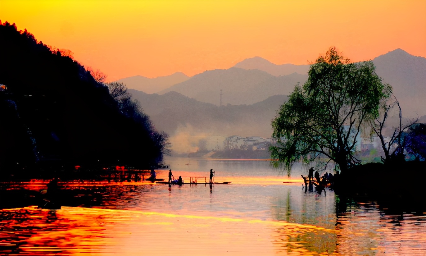 李白辞亲远游写下一诗，短短28字，尽显浓浓思乡之情