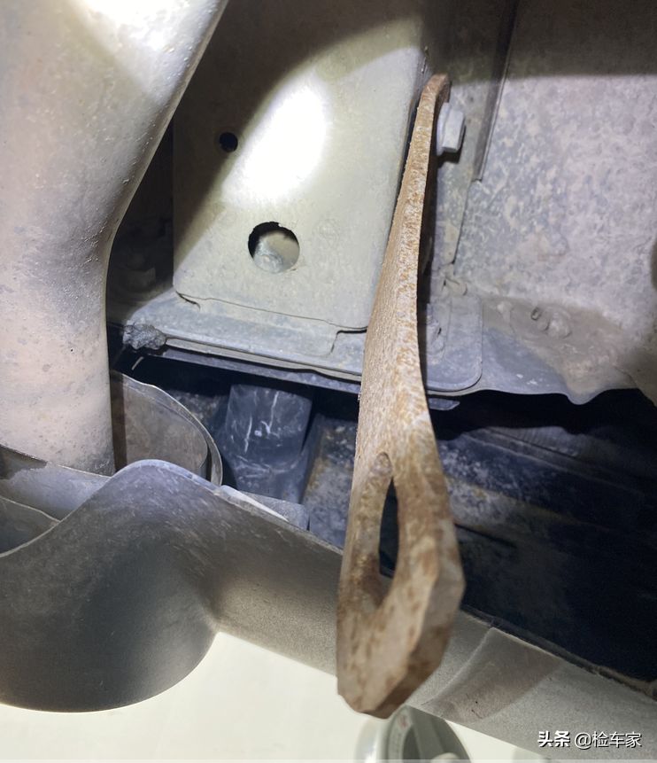 大排量进口SUV，12万买凯迪拉克SRX值不值？网友：白菜价都没人要