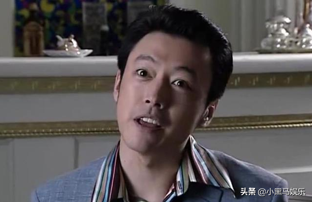 潜伏 中的谢若林 曹炳琨都出演过哪些影视作品 01 潜伏 中的投机分子谢若林 02 渗透 中执着过头的 齐公子 03 决战刹马镇 里有点儿憨憨的陈底里04 曹炳琨还参演过不少谍战剧 但是都没有火起来05 曹炳琨戏路很广 出演过不少其他类型的影视剧