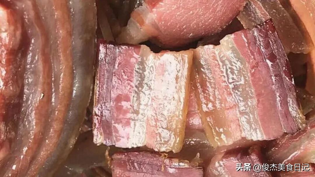 這才是臘肉的正確腌制方法，不熏不醬，臘香濃郁