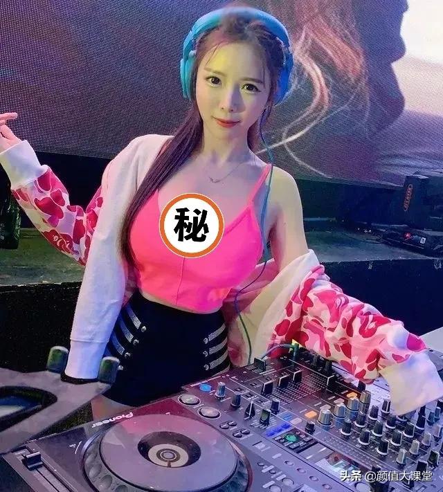 新加坡DJ Amber Na蓝丽玲，身材好有气质，拥有255万粉丝