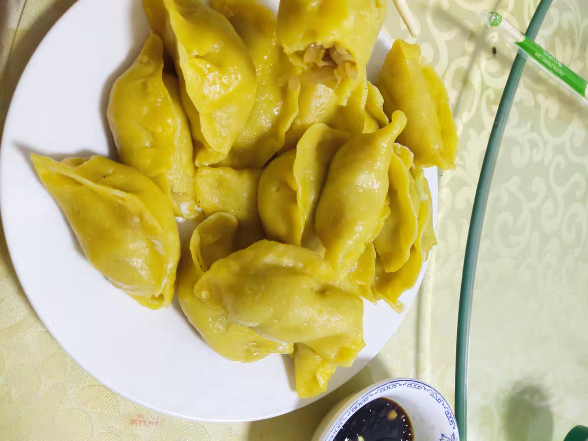粗粮玉米面做蒸饺，制作有诀窍，正确和面饺子皮才能劲道不会破