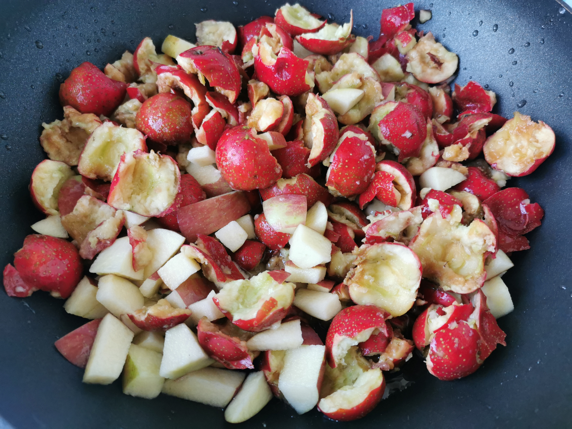 2斤山楂，3个苹果，教你在家做果丹皮，酸酸甜甜，开胃助消化