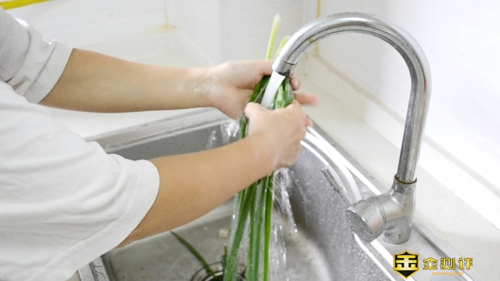 云米零冷水燃气热水器S1 吕布款：零冷水强劲水压，畅爽沐浴