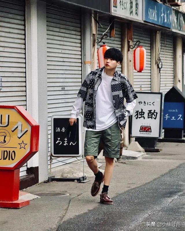 做个阳光清爽的质感boy，男士夏日衬衫+T恤的日常搭配推荐