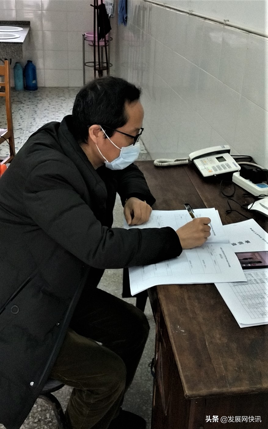 郫都区友爱职校|同心戮力抗病毒,众志成城见英雄