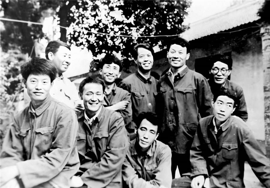 路遥去世前，执意要见贾平凹，病床上15字叮嘱，让贾平凹嚎啕大哭