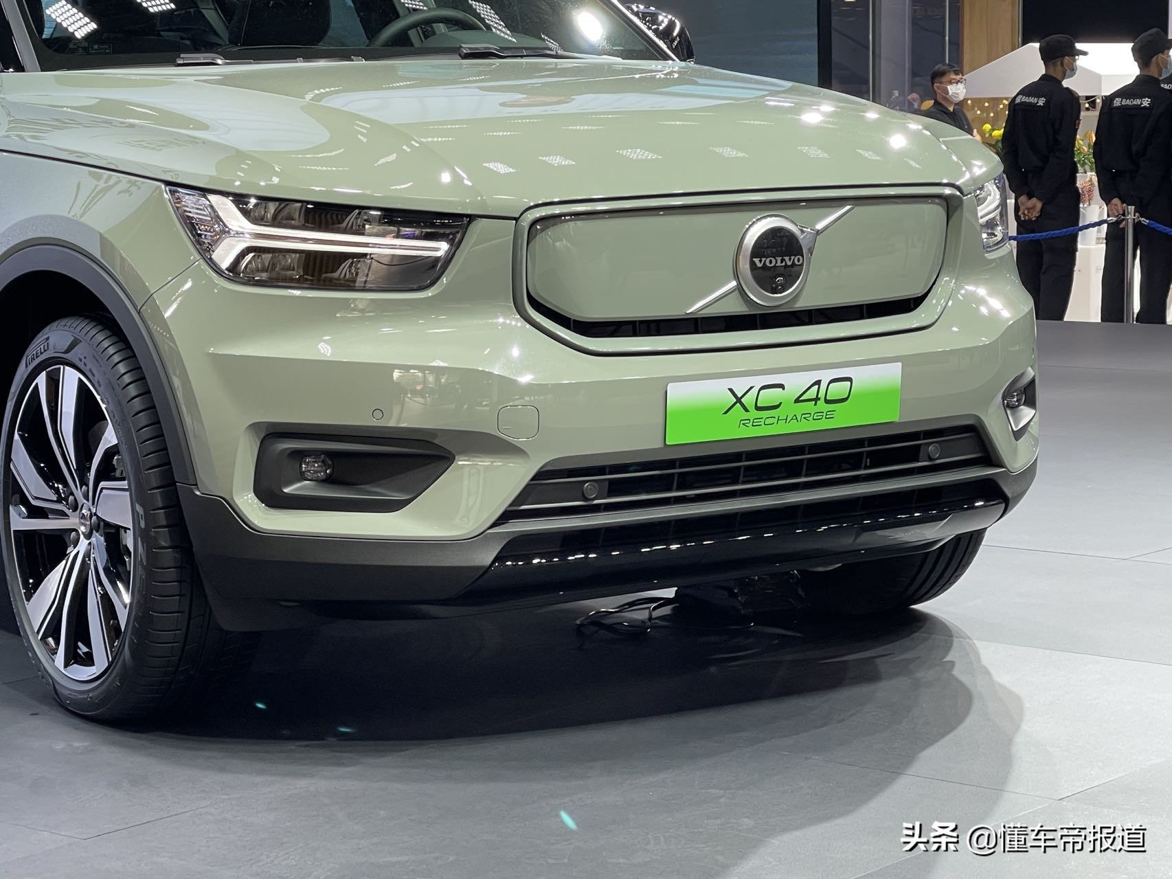 新车 </p><p>　　 沃尔沃XC40 RECHARGE上市，35.7万元