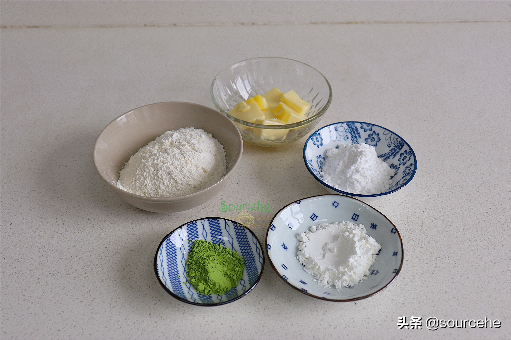 这款抹茶曲奇方子，只有5种配料，不含鸡蛋也不含牛奶，酥香可口