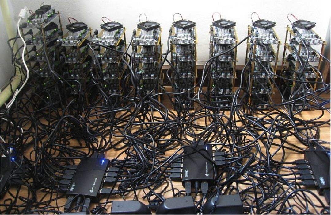 一枚比特币6.4万，家用电脑24小时不停地挖矿，多久能挖到一枚？