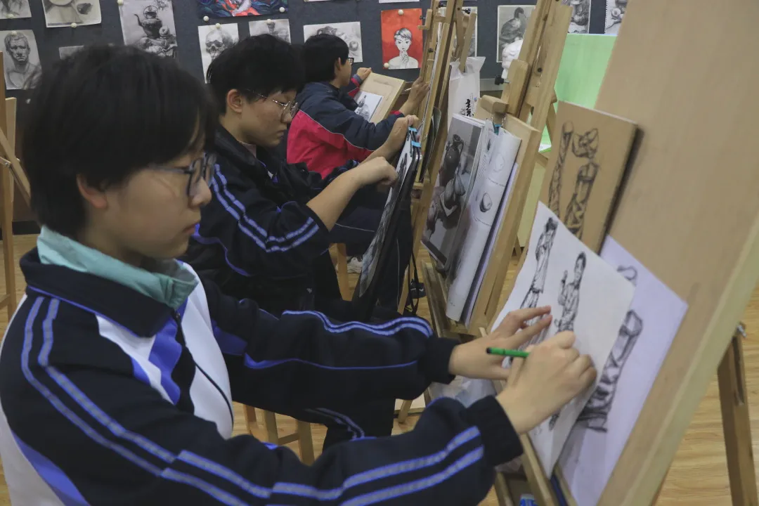 咸陽彩虹中學(xué)第二課堂社團(tuán)活動精彩紛呈(圖1)