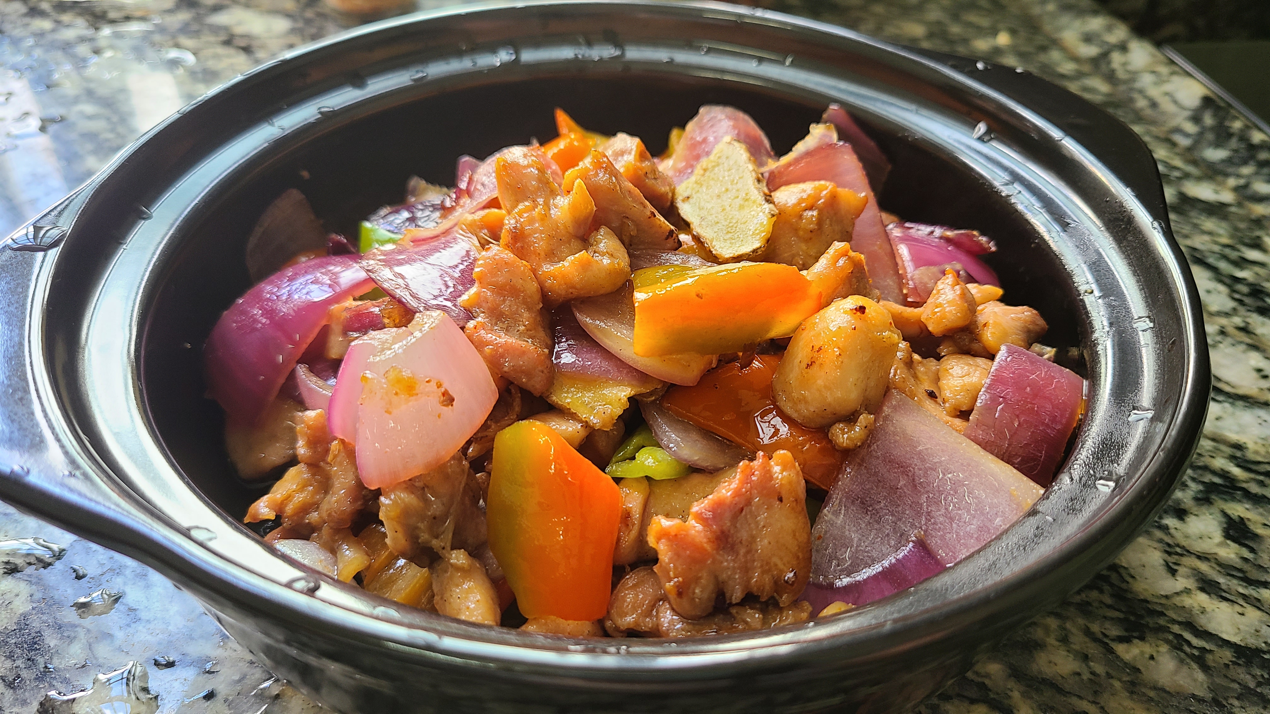 鸡腿别卤着吃，教你一个广东家常吃法，咸香美味，好吃又好看