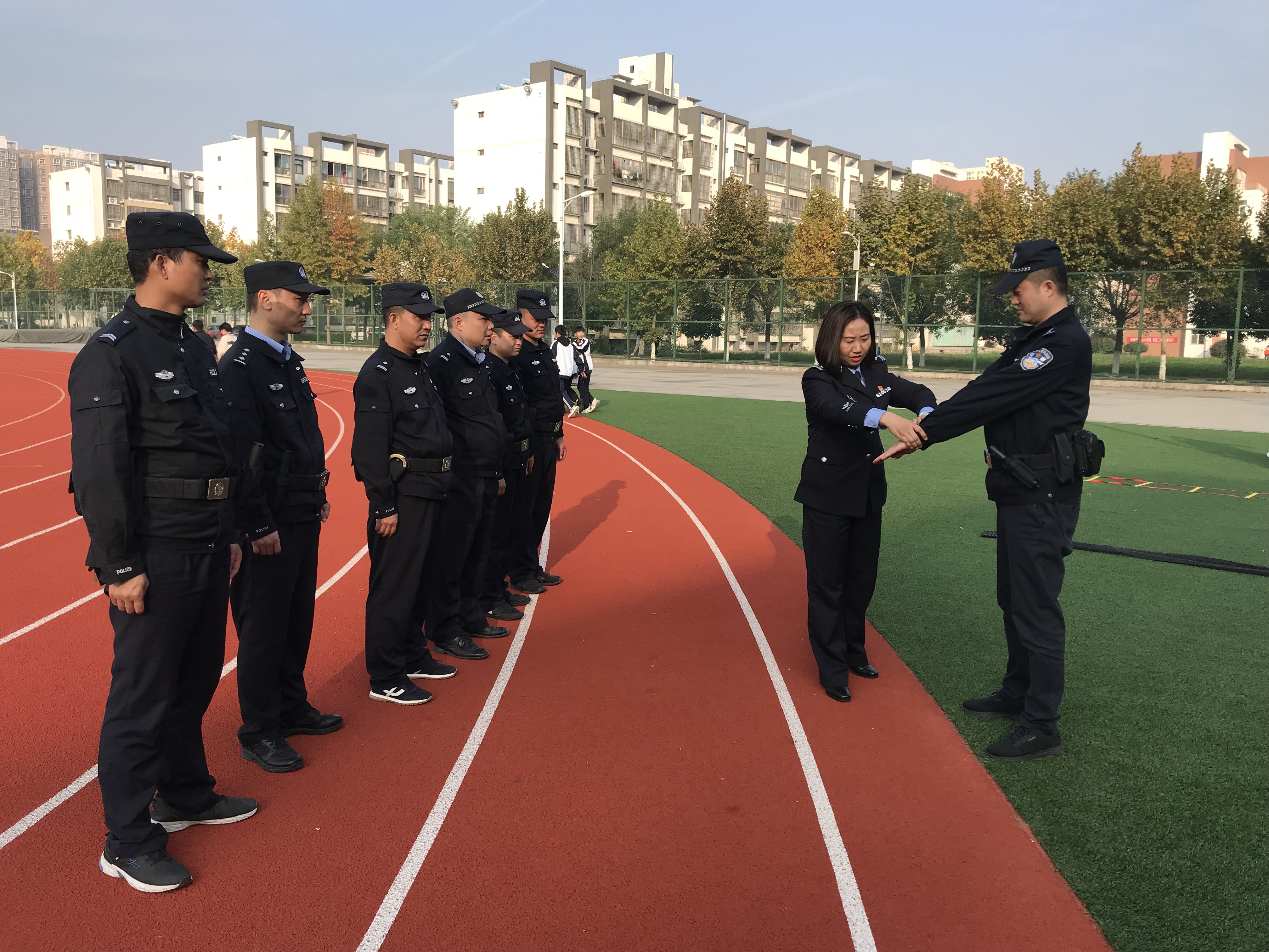 咸阳中院：雪中送炭 教员团送教下基层