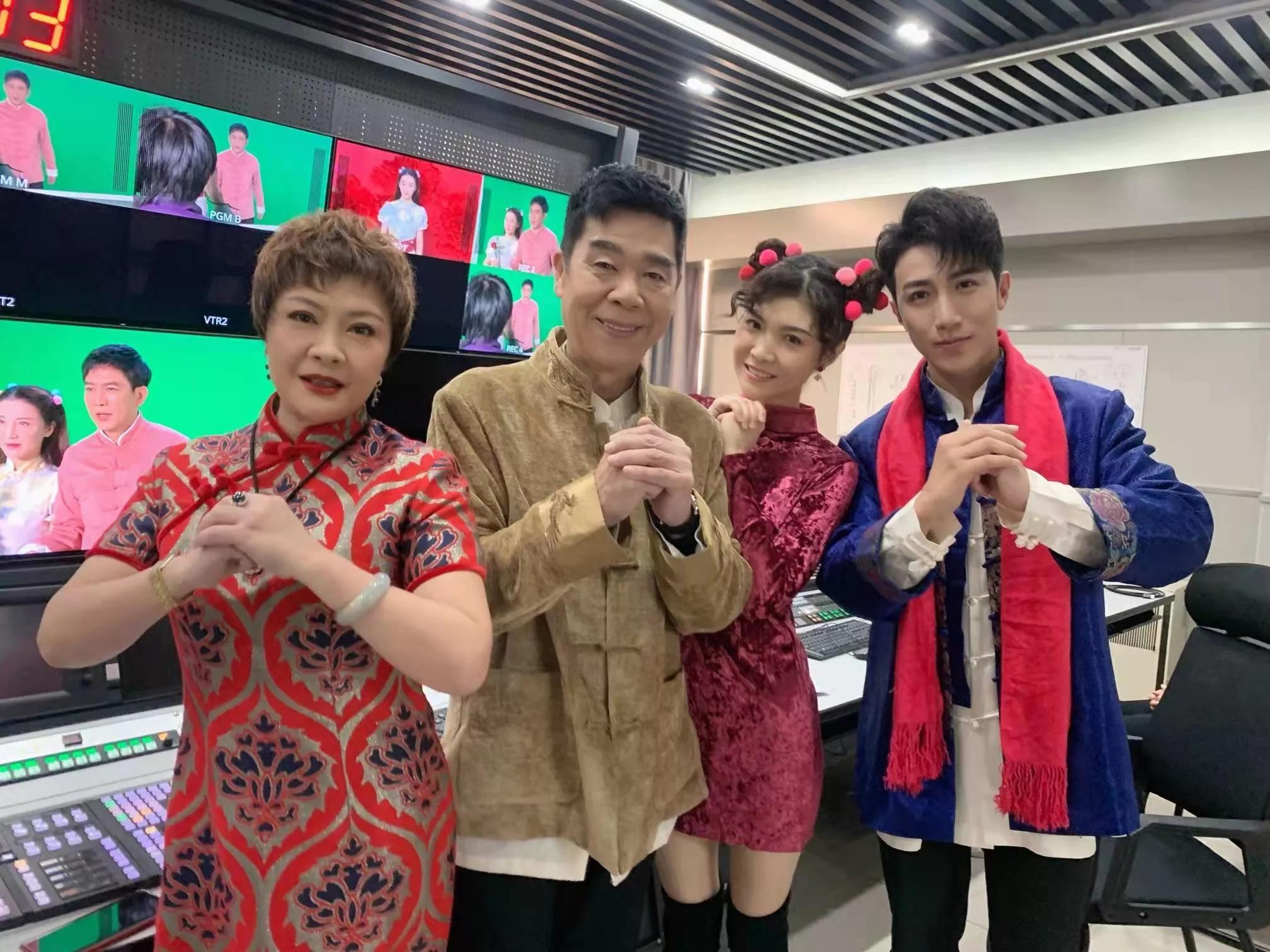 如果苏秋妍真的是想进入演艺圈发展,唱歌或拍戏,大家认为她能不能青出