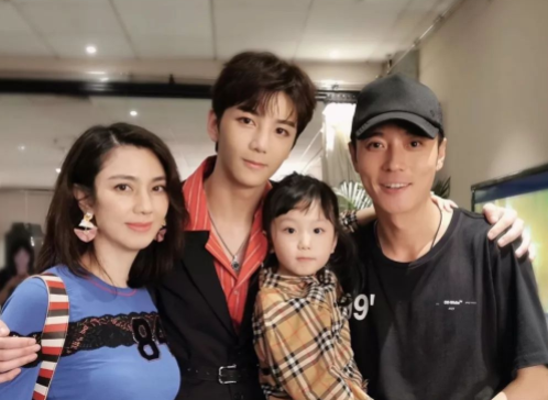 洪欣综艺中曝与张丹峰吵架,气到冲出家门想被哄,男方却理都不理