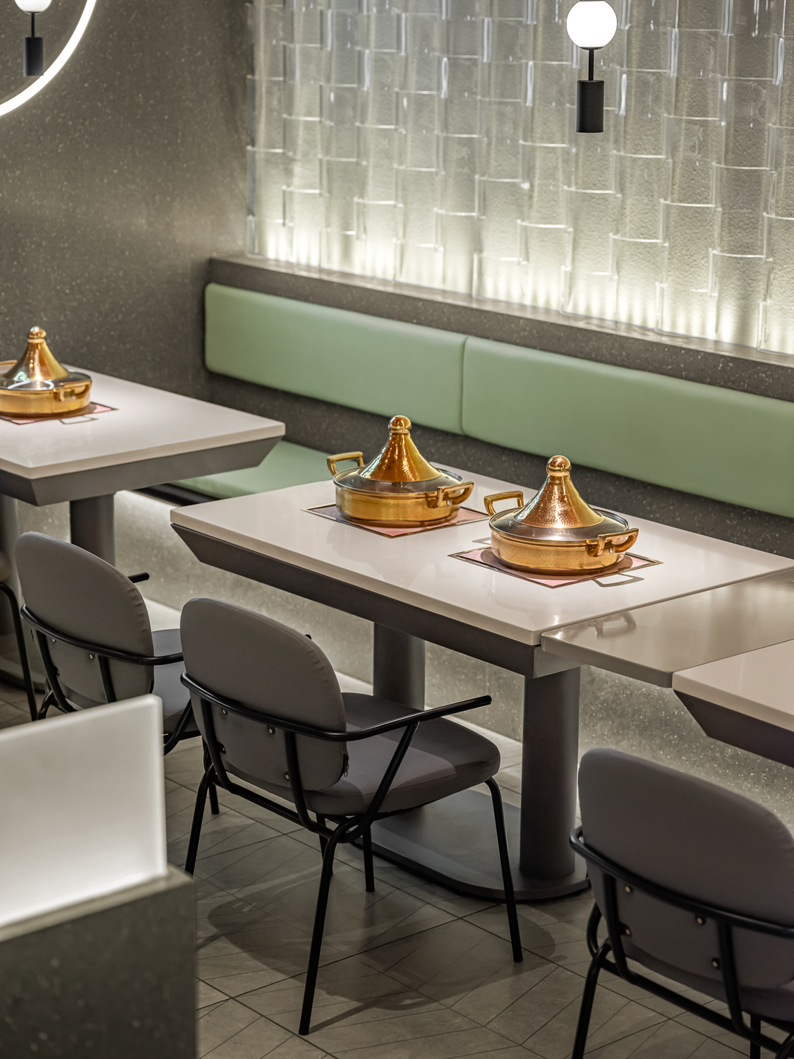 焖锅餐厅升级设计，黄记煌新店落成西安大融城，味蕾和视觉盛宴开启！