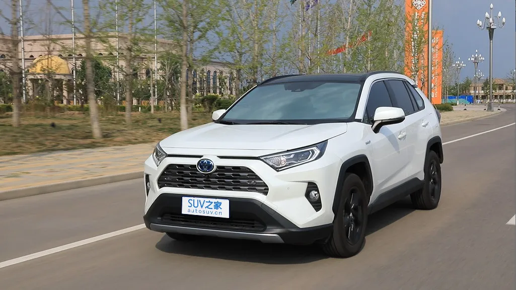 可靠耐用又省油的“持家男”深度试驾2020款丰田RAV4荣放