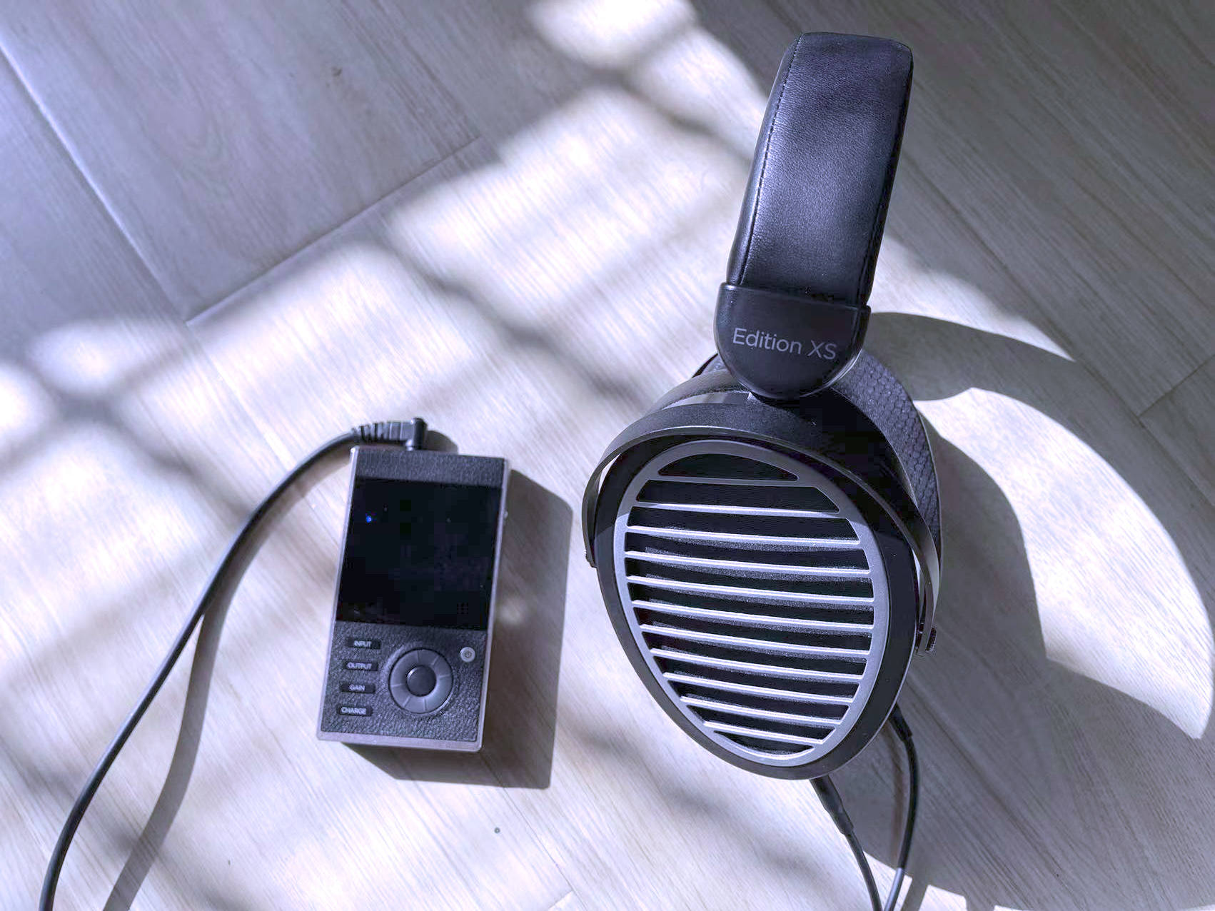 3000预算选耳机，HIFIMAN Edition XS 还是拜雅 DT 900 PRO X ?