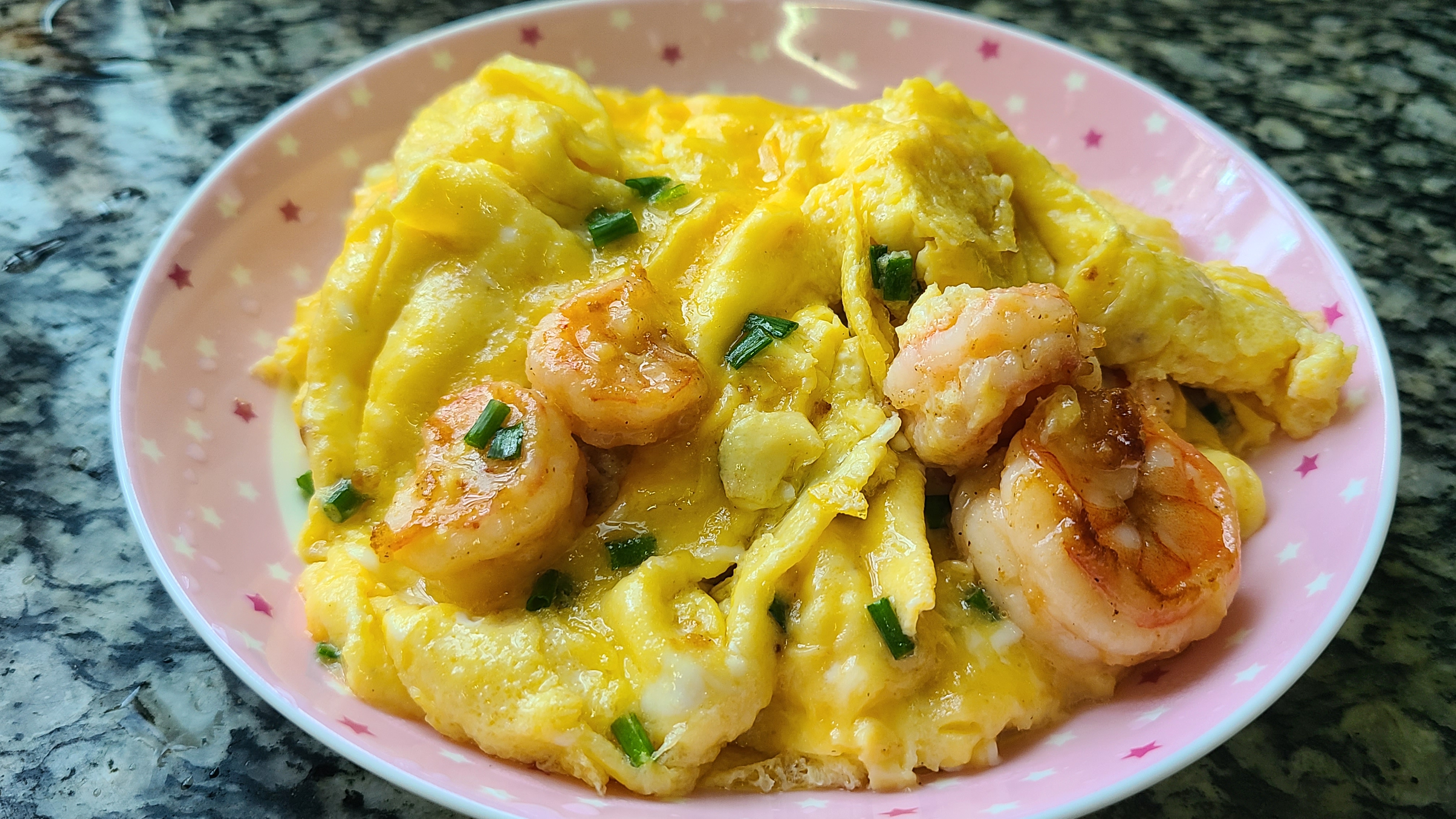 虾仁滑蛋，教你这个广东做法，嫩滑美味，每次做都很好吃