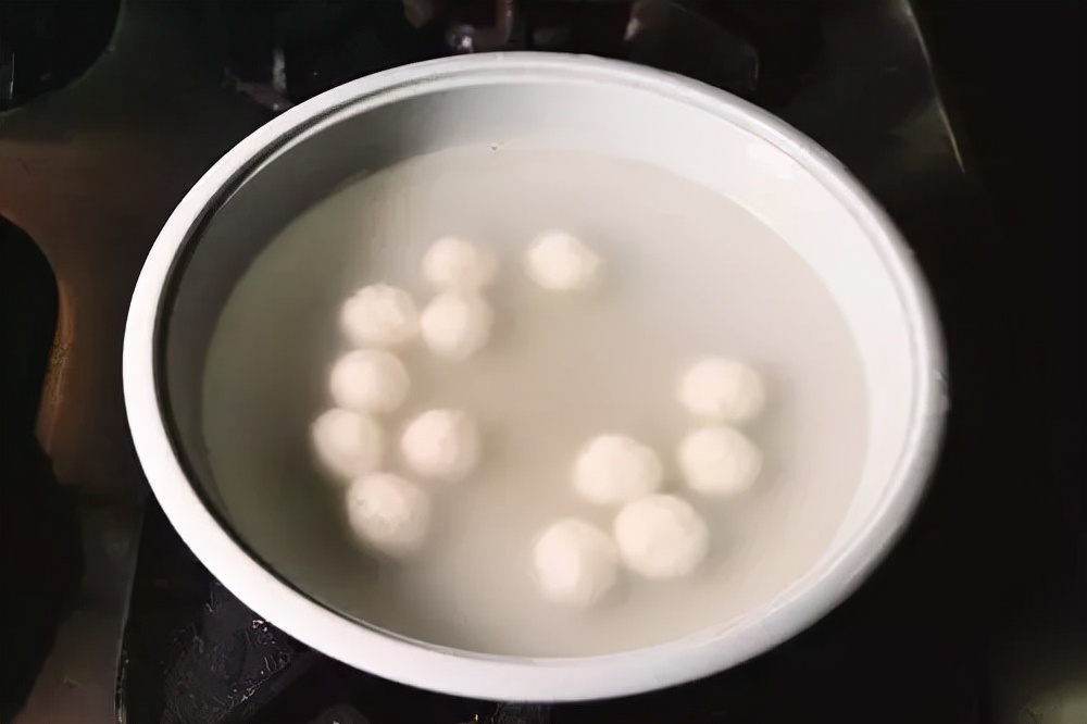 地锅菜当前开店低成本，高利润，食客和餐饮同行一致认可的单品