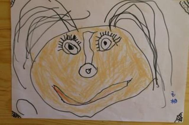 幼儿园亲子绘画作业：可爱妈妈我来画