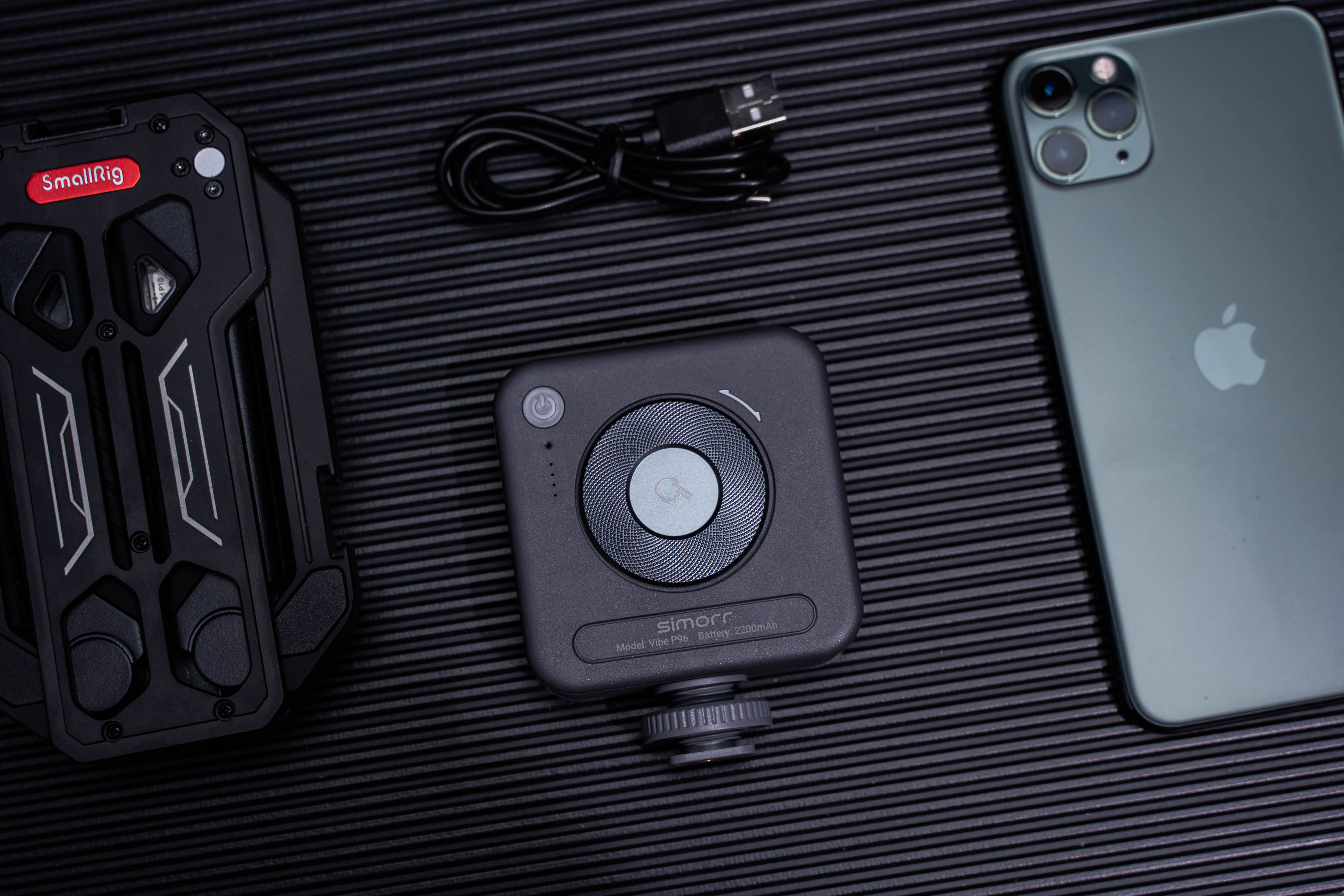 怎么用手机拍出大片？斯莫格手机折叠拓展框为视频创作者助力