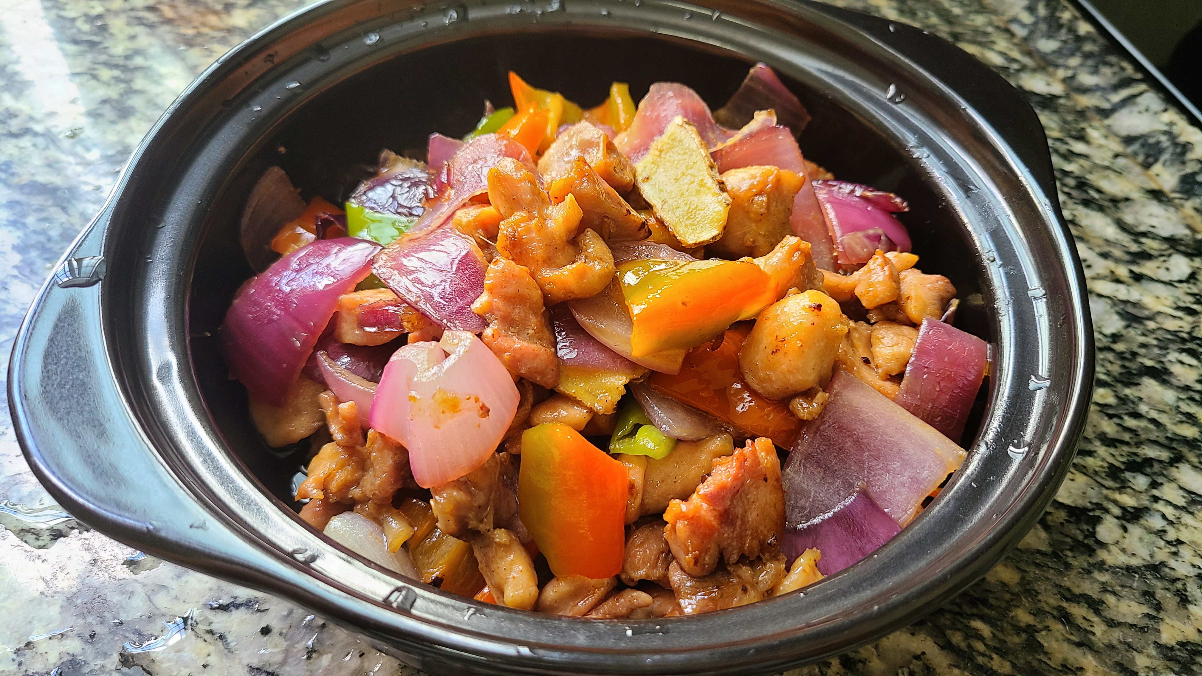 鸡腿别卤着吃，教你一个广东家常吃法，咸香美味，好吃又好看