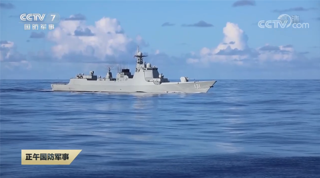 解放军海军装备单兵装备升级：防闪火面罩+骨传导耳机