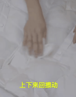 羽绒服脏了别水洗！教你这么做，羽绒服干净如新，真好用
